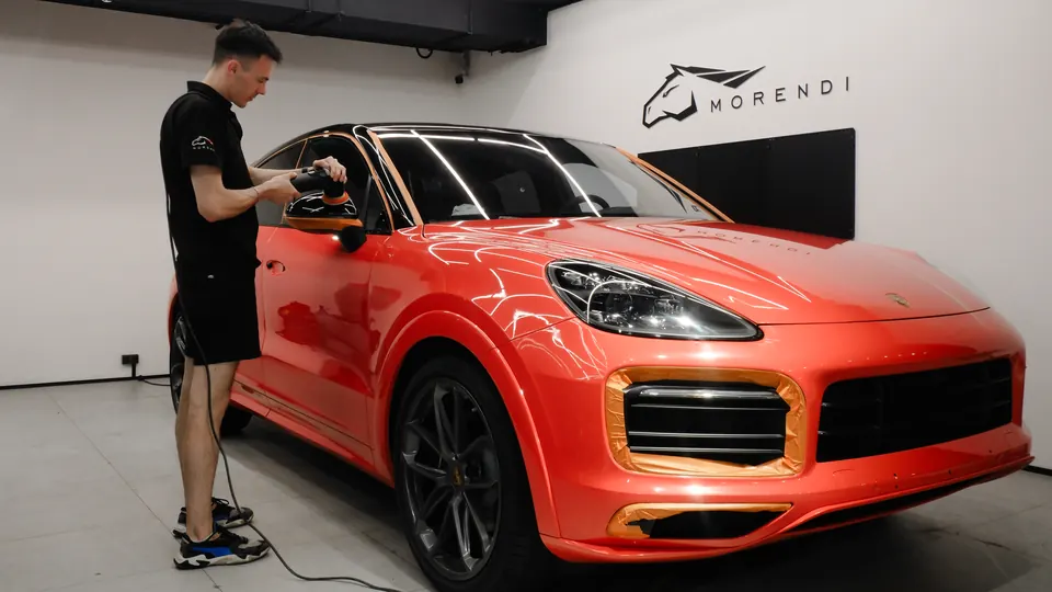 Полировка оранжевого Porsche Cayenne
