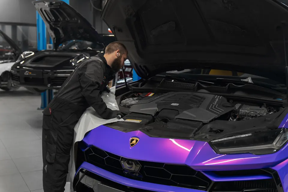 Мастера у Lamborghini Urus